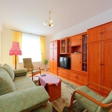 Moderne Ferienwohnung In Buekfuerd Mit Gepflegtem Garten 외부 사진