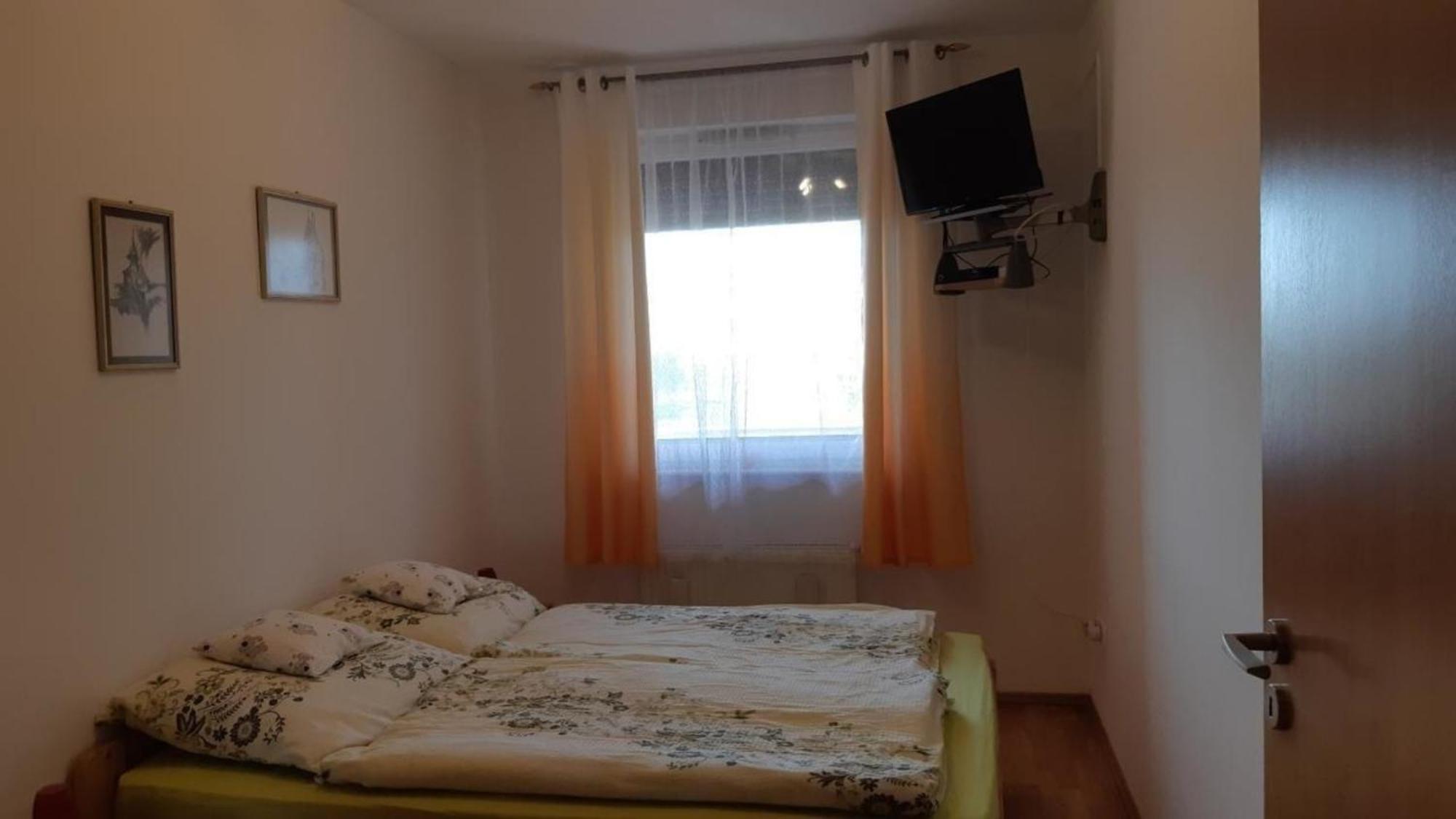 Moderne Ferienwohnung In Buekfuerd Mit Gepflegtem Garten 외부 사진
