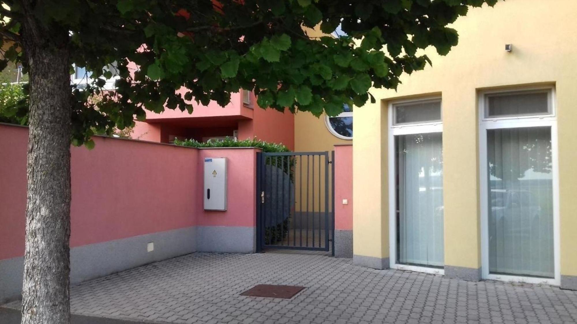 Moderne Ferienwohnung In Buekfuerd Mit Gepflegtem Garten 외부 사진
