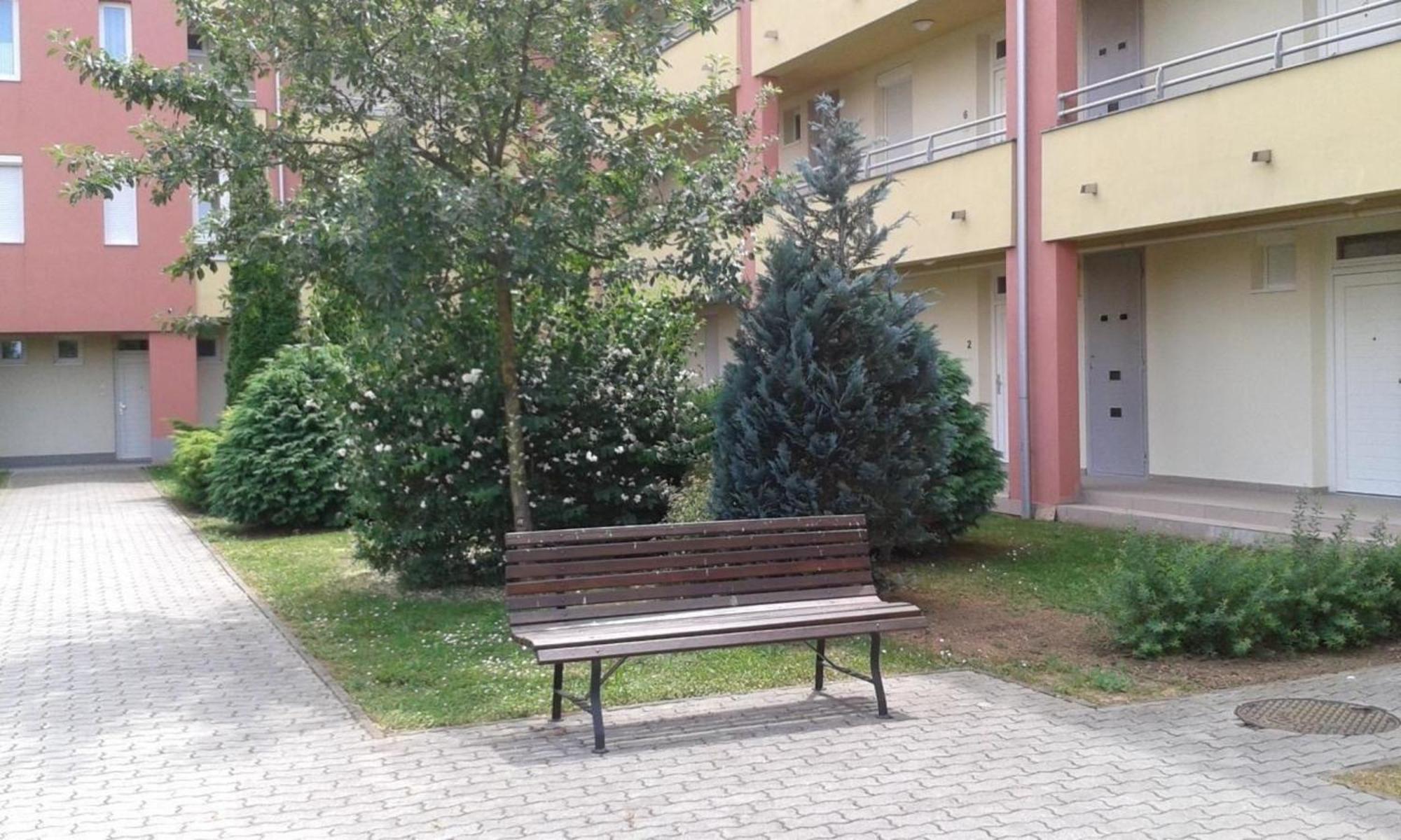 Moderne Ferienwohnung In Buekfuerd Mit Gepflegtem Garten 외부 사진